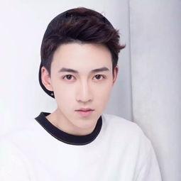 超清男网红图片,揭秘网络红人的魅力瞬间