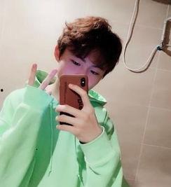 搞笑小男孩小苹果,搞笑小男孩的欢乐日常